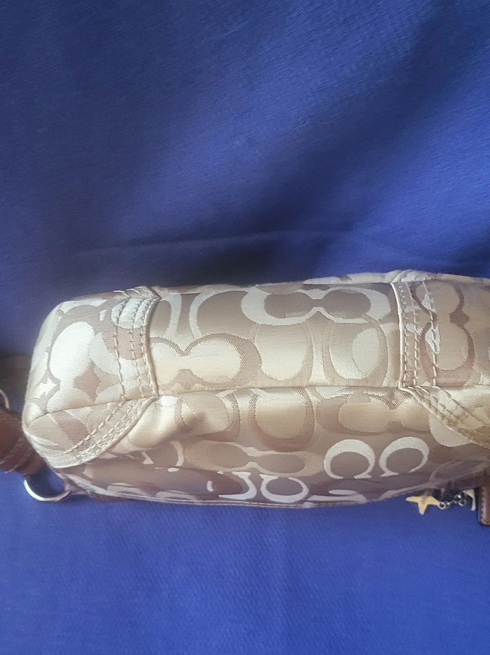 Coach Signature Canvas Brown Shoulder Bag with Matching Wallet - Picture 9 of 16